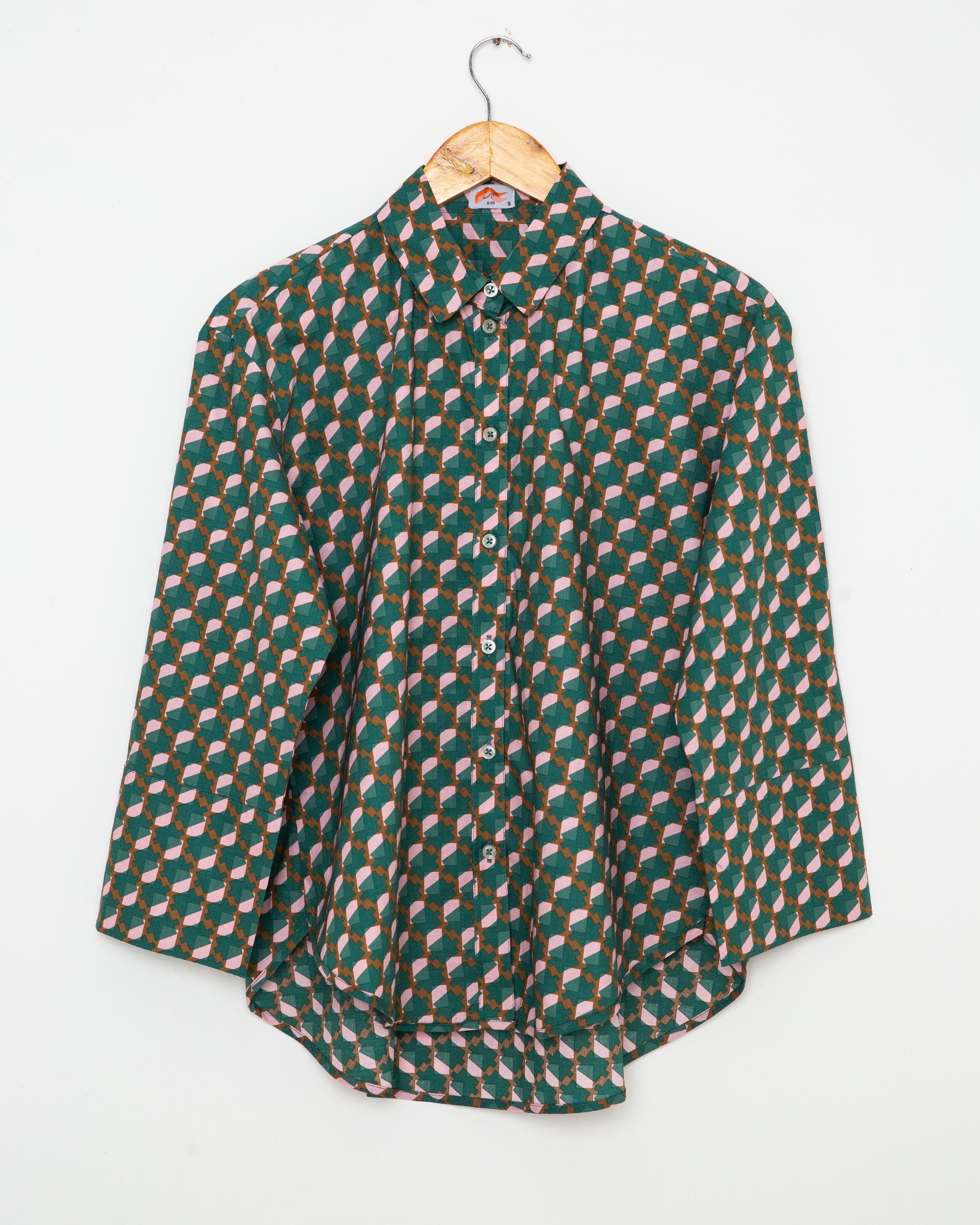 Geometrical Button Up