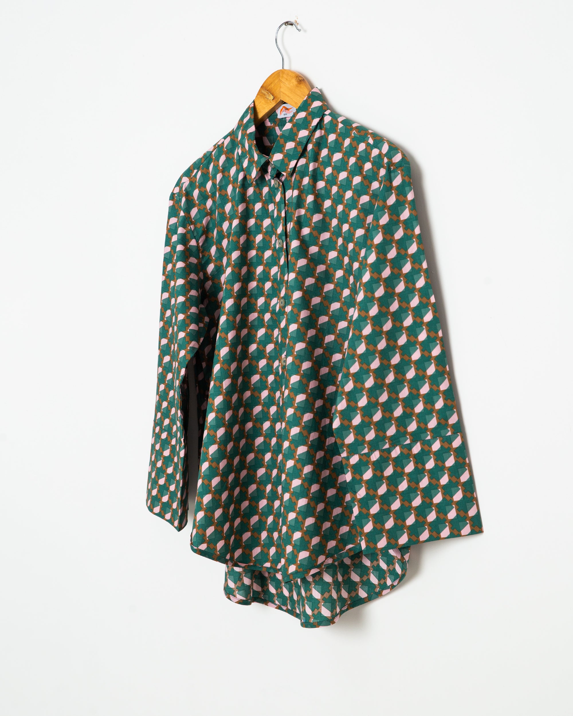 Geometrical Button Up